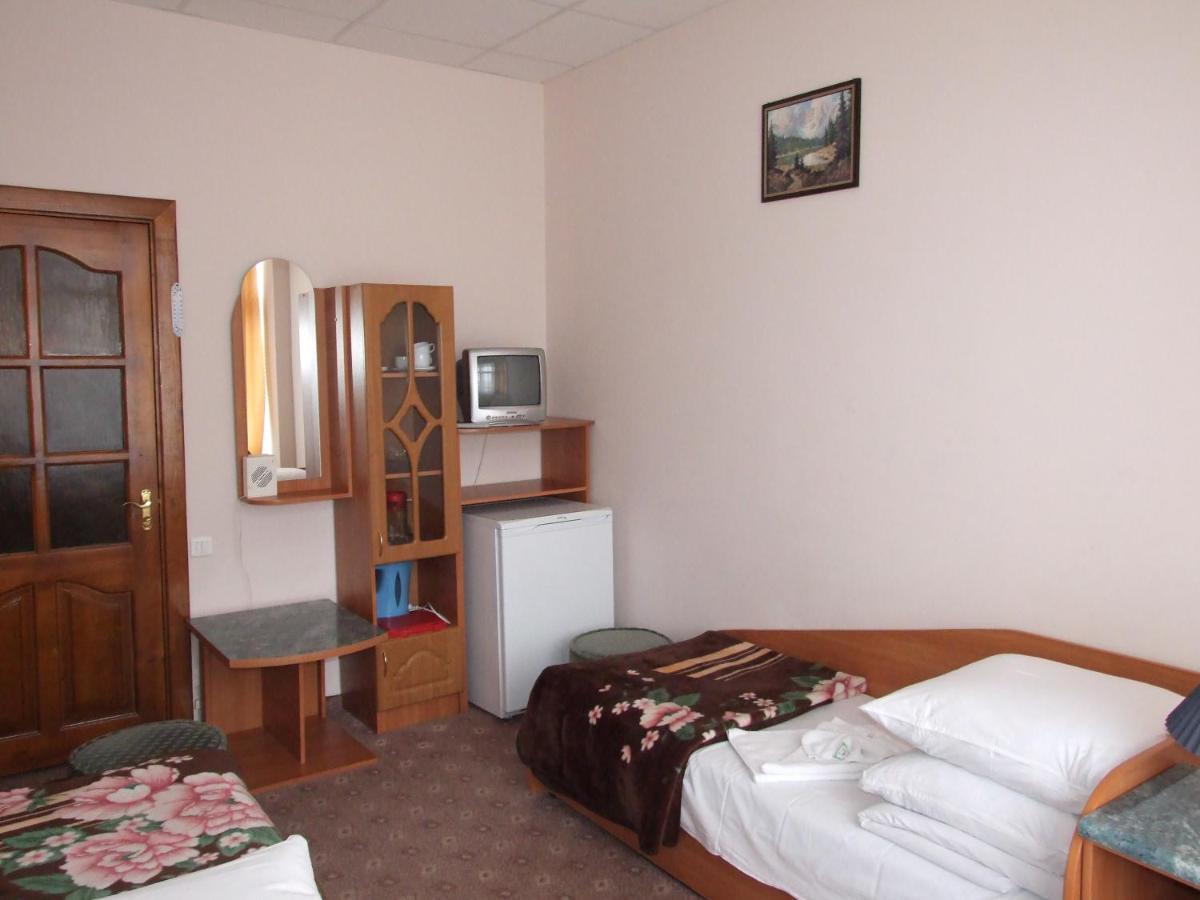 Sanatoriy Kristall Truskavets Ruang foto